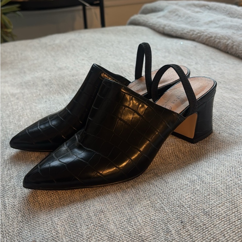 Elegant Black Croc-Embossed Women's Mules